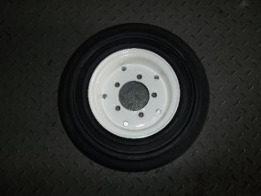 SOLID TIRE 400X8 WITH WHITE RIM, 3-3/4 PILOT